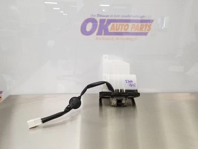 22 2022 TOYOTA 4 RUNNER SR5 LIFTGATE LATCH - Image 1 of 4