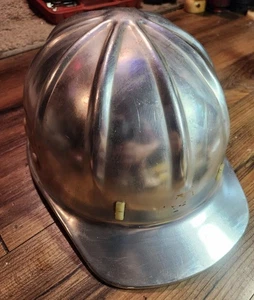 Sombrero duro vintage de aluminio Duckbill con diadema ajustable en muy buena condición bonito - Imagen 1 de 6