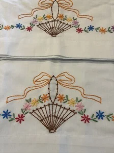 Vintage Thomaston New Era handbestickter Wildflower Korb STD. Kissenbezüge - Bild 1 von 5