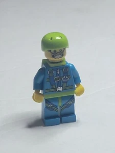 Lego Skydiver Collectible Minifigure Series 10 CMF Complete Sky Diver - Picture 1 of 2