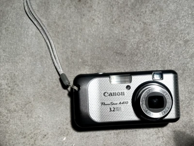 Canon PowerShot A410 3.2MP Digital Camera - Silver - UNTESTED (READ AS IS) - Image 1 of 4