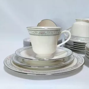 Lenox Charleston Place setting 24 pcs, Service for 6 Cup Saucer Plate Born China - Picture 1 of 12
