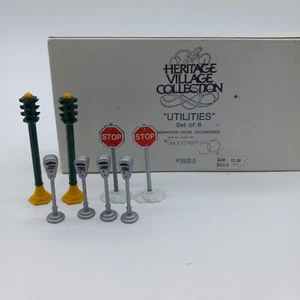 DEPT 56 UTILITIES SET OF 8 DICKENS SNOW VILLAGE 5512-3 CHRISTMAS IN THE CITY - Picture 1 of 3