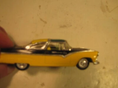 Ford Fairlane Crown Victoria 1955 Road Signature Foto 1 de 4