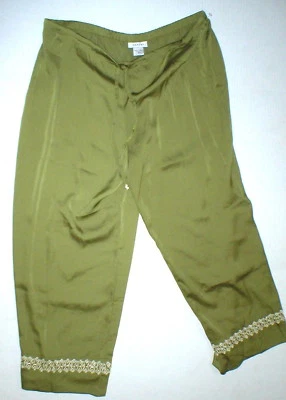 New NWT Designer Natori Crop Green Pants Silky Womens L Lounge Satin Embroidered - Image 1 of 4