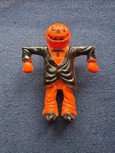 Vintage Rosbro 1950's Halloween Scarecrow Black Shirt Toy Candy Container 5" - Picture 1 of 6