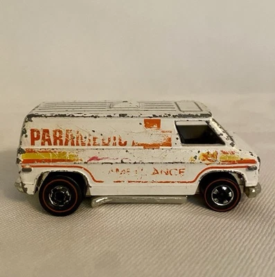 Hot Wheels Redline Chevy Super Van Paramedic 1974 blanco hecho en Hong Kong Foto 1 de 4