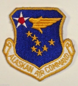 US Air Force Alaskan Air Command Crest Badge Patch Full Color Obsolete Rare V 1 - Picture 1 of 1