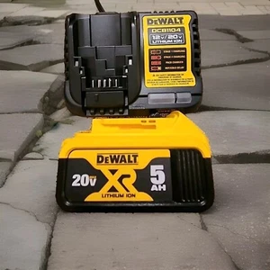 DEWALT XR 20V 5Ah Lithium-Ion Battery and Charger Starter Kit DCB205 New !!! - Picture 1 of 8