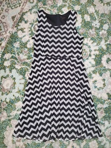 Xhilaration Girls Size XL Extra Large 14/16 Black Dress Lined Zigzag Winter Fall - Picture 1 of 8