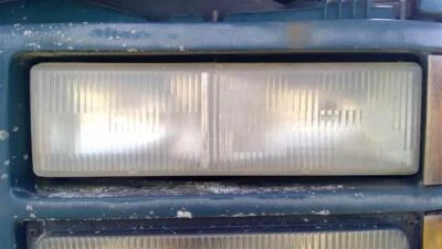 Used Left Headlight Assembly fits: 1995 Gmc Yukon composite Left Grade A Foto 1 de 4