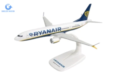 Ryanair Boeing 737 MAX 8  Scale 1:200 Model | PPC Holland - Immagine 1 di 4