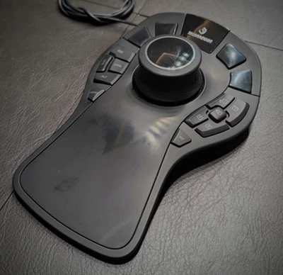 3Dconnexion SpaceMouse Pro USB-Maus - Schwarz (3DX-700040) - Bild 1 von 3