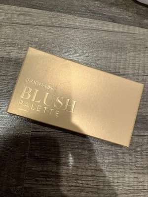 Farmasi Blush Palette - Image 1 of 4