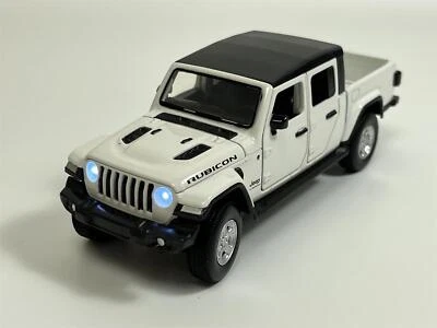 Jeep Gladiator White LHD 1:32 Scale Light & Sound Tayumo 32130002 - Image 1 of 4