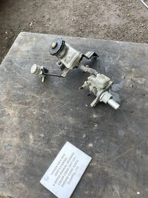 Honda CR-V Mk3 2007 2,2 diésel - cilindro maestro de freno Foto 1 de 4