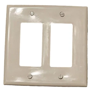 Leviton 3/8 Unbreakable 2-Gang Rocker Wall Plate White *Used* with White Screws - Picture 1 of 3