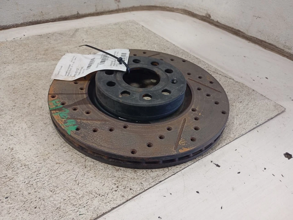 Frenos delanteros VIN U quinto dígito compatible con 06-13 16-20 AUDI A3 3950619 Foto 1 de 4