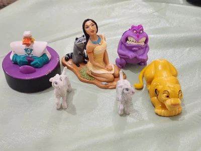 Lote de Juguetes Disney Años 90 De Colección - Pocahontas & Meeko, Simba, Pain, Nosedive y Djali Foto 1 de 4