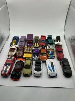 Hotwheels Matchbox 20 Piece Diecast Car Lot 1:64 - Image 1 of 4