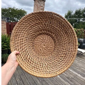 "Cesta tejida grande vintage de mimbre y madera 18""" - Imagen 1 de 6