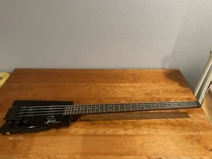 Steinberger Spirit 4 String Headless Electric Bass Guitar Black Excellent - Picture 1 of 15