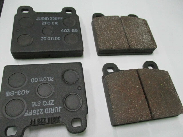 Pastillas de freno delanteras Mercedes Benz 200D, 240D, 280S, 300SEL, 350SL, Alfa Romeo Foto 1 de 4