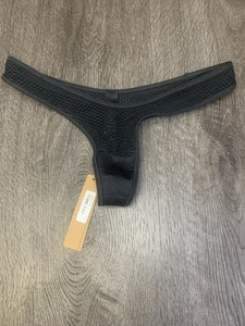NWT SKIMS Perforated Seamless Thong pn 1654 Mesh Onyx Kardashian Size Medium - Picture 1 of 11