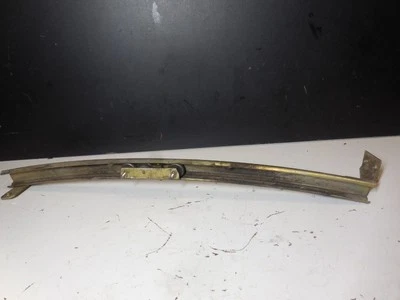 Barra guía de vidrio para ventana de puerta izquierda 96-99 BMW E36 328i convertible Foto 1 de 4