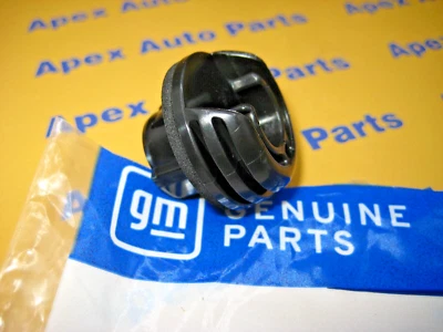 Chevy Equinox Pontiac Torrent Fuel Door Filler Latch Snap OEM 2005-2009 Foto 1 de 4