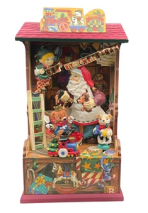 Babbo Natale Animato Festività Musicale Legno Palco Spettacolo Giocattolo Negozio Elfi Natale - Foto 1 di 10