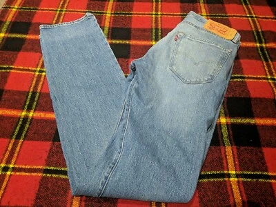 Levis 501 Jeans Mens 34x33 Button Fly Classic Fit Straight Blue Denim (36 Tag) - Image 1 of 4