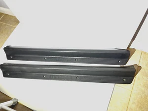 1986-1991 MAZDA RX7 FC OEM GRAY KICKPLATE/ DOOR SILL SET - Foto 1 di 9