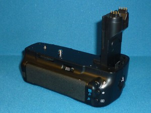 Canon BP-5D11 (BG-E6) Battery Grip for Canon EOS 5d Mark II AA Adapter