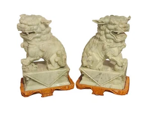 Large Pair of Vintage Carved Jade Chinese Foo Dogs with Wood Base - Picture 1 of 9