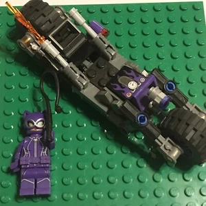 Lego Batman Movie Catwoman And Catcycle. - Picture 1 of 7