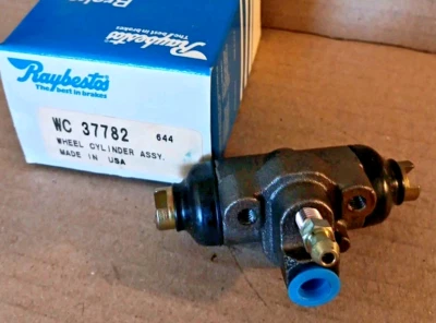 Cilindro de rueda de freno de tambor trasero Raybestos WC37782 para Ford Festiva Foto 1 de 2