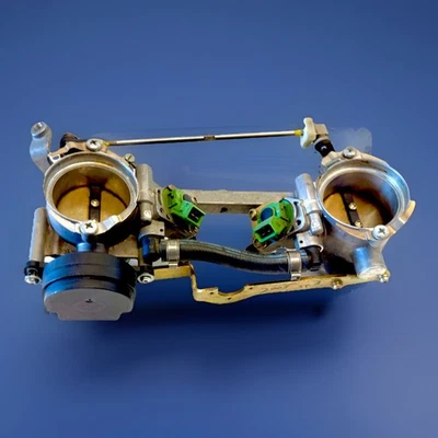 Cuerpos de acelerador usados genuinos Ducati ST3 inyectores de combustible y TPS 28240191D Foto 1 de 4