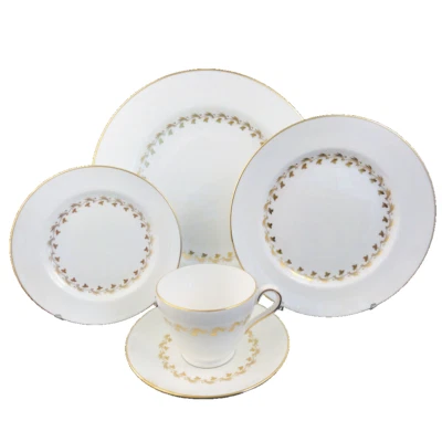 DELPHI by Spode 5 Piece Place Setting NEW NEVER USED Y8022 made in England - Image 1 of 4