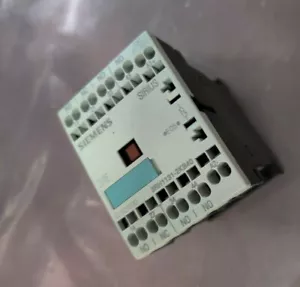 SIEMENS SIRIUS 3RH1131-2KB40 - Foto 1 di 4