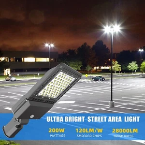 200W LED Shoebox Light Slip Fitter 5000K White IP65 Waterproof 28000 Lumen - Picture 1 of 10
