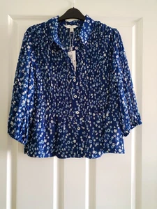 Marks and Spencer Very Pretty Blue & White Floral Gathered Stretch BlouseRRP£35 - Picture 1 of 4
