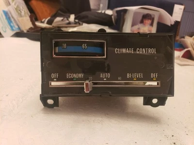 1977 CADILLAC ELDORADO BIARRITZTEMPERATURE CLIMATE CONTROLLER - Image 1 of 4