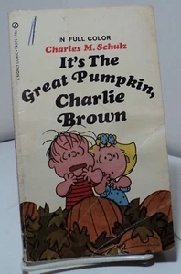 It's the Great Pumpkin Charlie Brown  by Charles M Schulz - full color pb - Picture 1 of 3