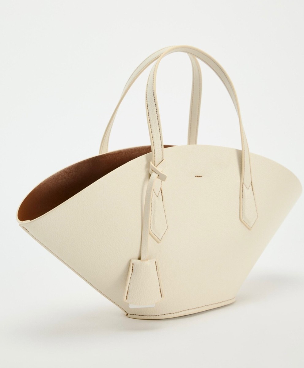 【ZARA】ウーブン トートバッグ エクリュ | 3392/520/002 一目惚れして、即購入…！ZARA新作の「大容量トートバッグ