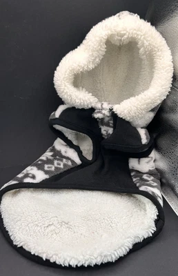 Sudadera con Capucha Frisco Fair Isle Forrada de Vellón para Perro, Gris Carbón Pequeño Cuello Ajustable Foto 1 de 4