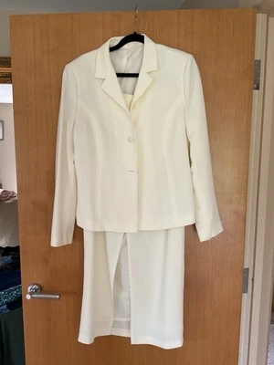 DOROTHY PERKINS Cream Skirt Suit / Skirt & Jacket - Size 12 - STYLISH - Image 1 of 4