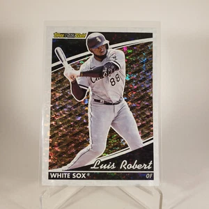 2022 Topps Black Gold Baseball Card #BG-7 Luis Robert - Picture 1 of 2