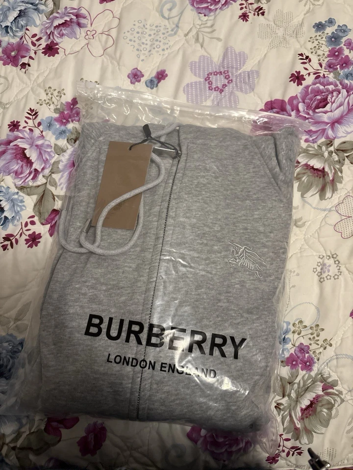 Burrbery 男式拉链连帽衫,尺寸 M,全新 — 第 1/3 张图片
