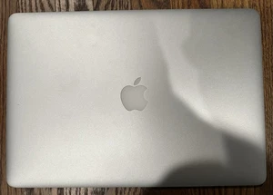 2015 Apple MacBook Pro 15" A1398 2.5GHz I7, 16GB RAM With Dual Graphics - Afbeelding 1 van 13